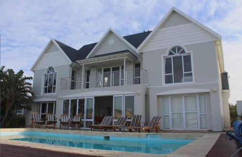 Marina Martinique House | Waterside Living MM1394