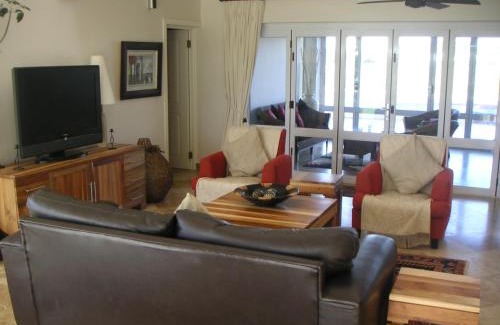 Marina Martinique House | Waterside Living MM1394