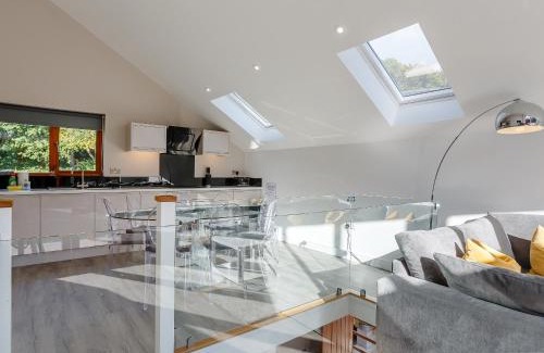 Rastrick House | Waterside Lodge Three - Uk33350