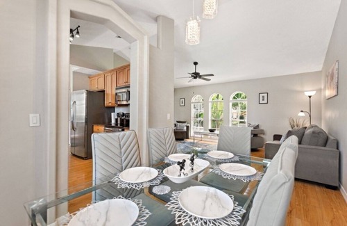 Sunridge Woods Villa | Waterview 3 bed in Sunridge Woods