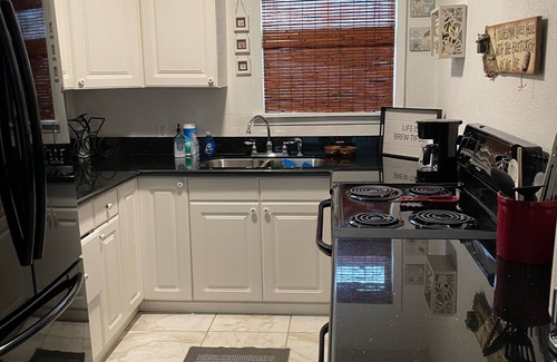 Fulton Cottage | WATERVIEW! Available for short term rental and month to month rental!