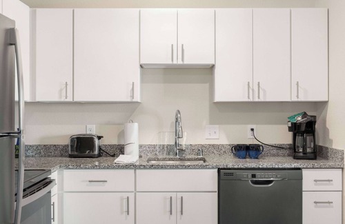 Plymouth Hotel | WaterWalk Extended Stay by Wyndham Minneapolis - Plymouth