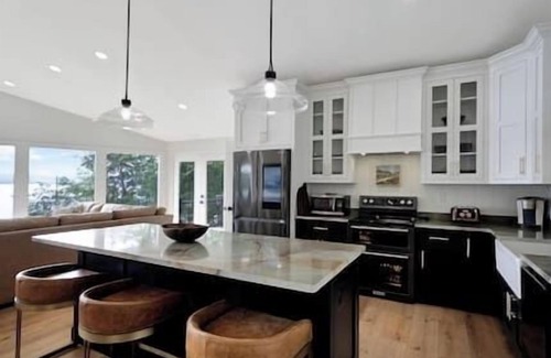 Spring City House | Watts Bar Dream Retreat