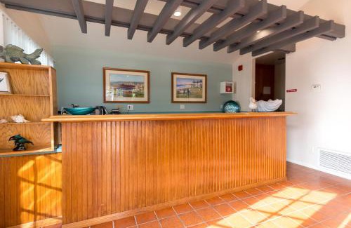 Del Mar Apartment | Wave Crest Resort