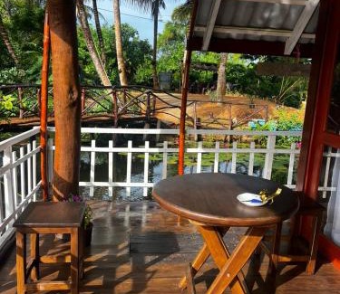 Hikkaduwa Villa | Waves Floating Villa