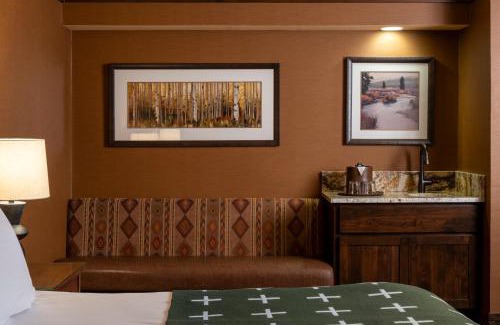 Bishop Hotel | Wayfinder Bishop