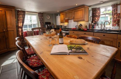 Ambleside House | Wayside Cottage Clappersgate Ambleside