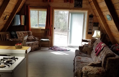 Wannaska Cabin | We are 22 mi from Warroad, 26 mi from Roseau, 2.3 mi from Hayes Lake State Park