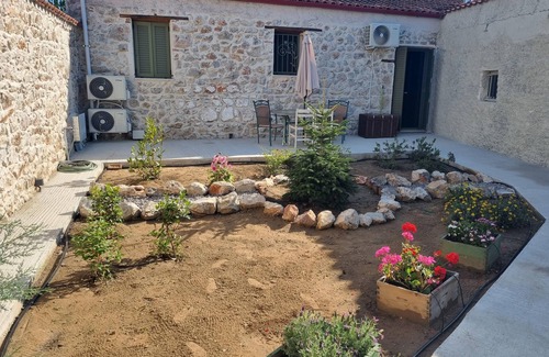 Aliartos Ski Chalet | We Created a Completely Functional Quest House Based on Stone and Wood,