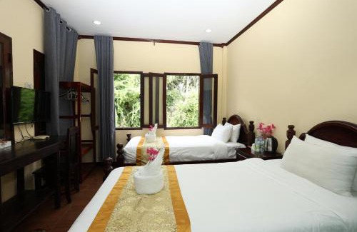 Luang Prabang Bed & Breakfast | We House River View Hotel And Travel