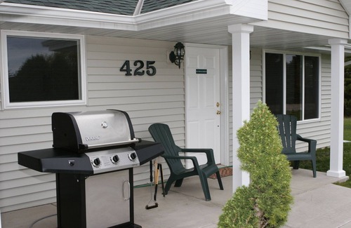 Algoma House | We provide condo units for daily, weekly, or monthly rental plans.