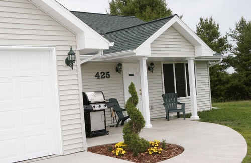 Algoma House | We provide condo units for daily, weekly, or monthly rental plans.