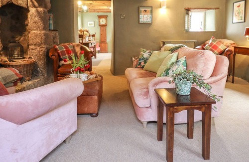 Chagford Cottage | WEAVER'S COTTAGE, pet friendly, character holiday cottage in Chagford