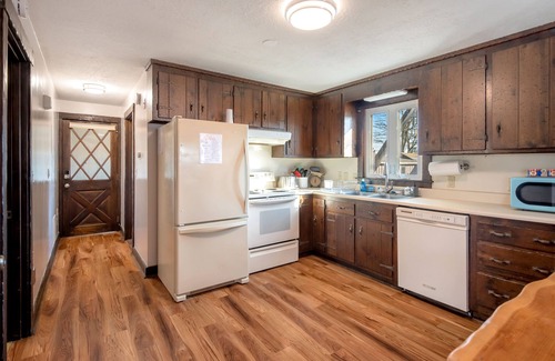 Webster Apartment | Webster Lake - 3BR/2 BATH Apartment