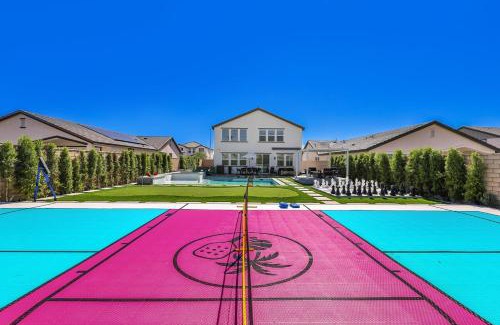 Terra Lago House | Weekend Special-Modern 4BR Home-Pool, Spa, Pickleball & Game Loft