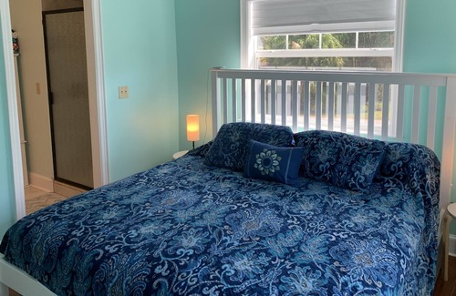 Weeki Wachee Gardens House | Weeki Wachee Kayak deck home on a quiet canal with a dock