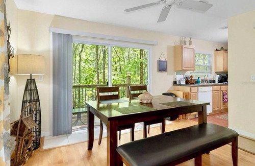 Weeki Wachee Gardens House | WeekiWachee Retreat “Relaxing cottage to get away from it all”