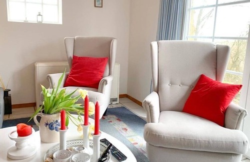 Osterhever Cottage | Weiße Reetdachkate, Deutschland