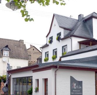 Mesenich House | Wein- und Gästehaus M. Bai