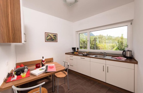 Sankt Josef Am See House | Weingut Morandell