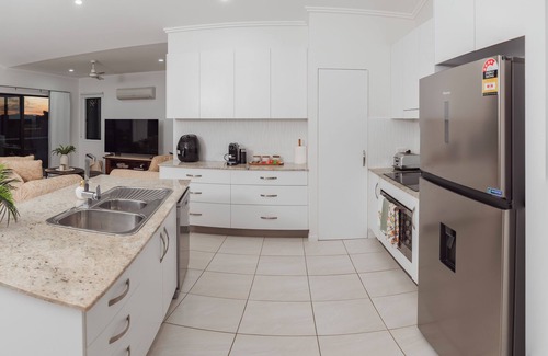 Oonoonba House | Welcome River View Haven, your stylish retreat in the heart of Townsville!