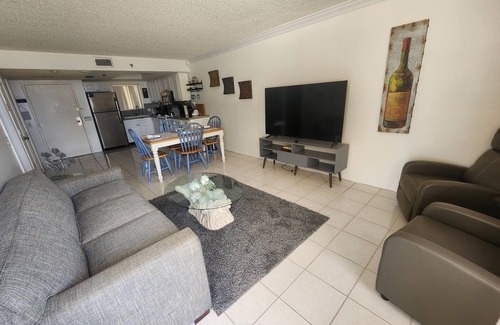 Hudson Condo | Welcome to Barbie's Beach House