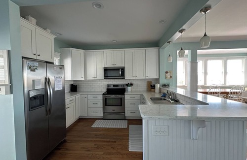 Flora's Bluff House | Welcome to BIS BALD!, your Oceanfront Escape on BHI!