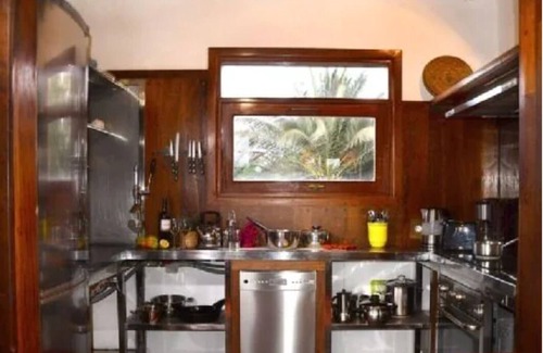 Pajara Cottage | Welcome to Casa Simbi, a sun filled cottage sure to delight.