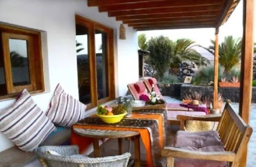 Pajara Cottage | Welcome to Casa Simbi, a sun filled cottage sure to delight.