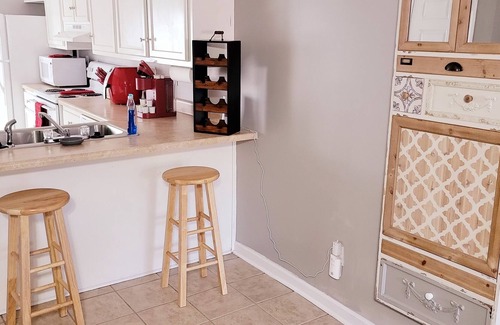 Oxford Condo | Welcome to Fannie's Place ( A Place to Relax)