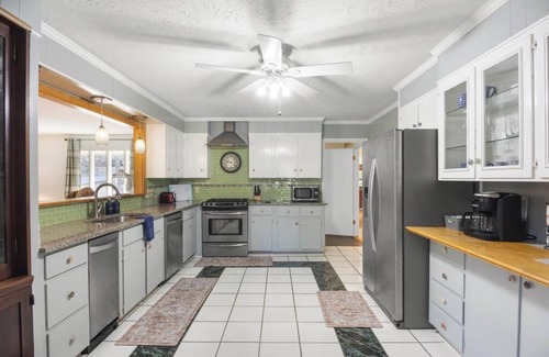 Houndslake House | Welcome to Inverness Greens!