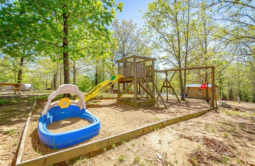 Edgemont Cabin | Welcome to our charming tiny house cabin at Blue Clouds Resort!