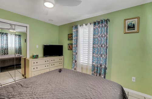 Carlouel House | Welcome To Paradise - A Weekly Beach Rental 3 Bedroom Home by RedAwning