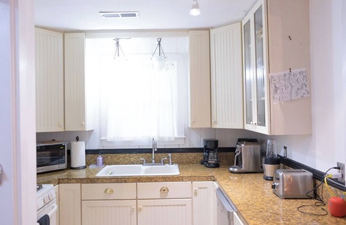 Folly Beach Cottage | Welcome to Rainbow at Folly House – Your Beachside Retreat Near Charleston!