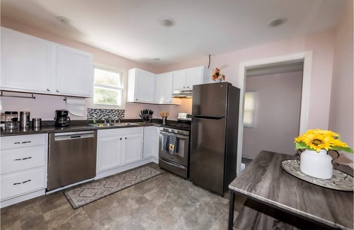 Louisville House | Welcome to Take It Easy! Relax & Enjoy it!