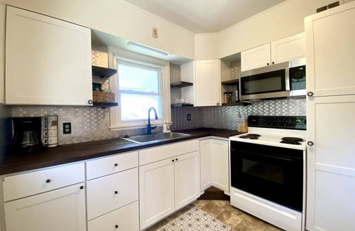 Billings House | Welcome to the College Streets!