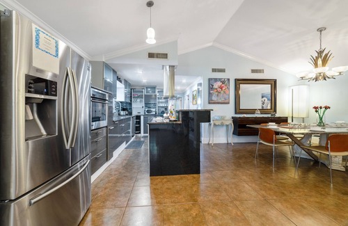 Windermere Villa | Welcome to the Farm House! Excellent Location, Pet Friendly!