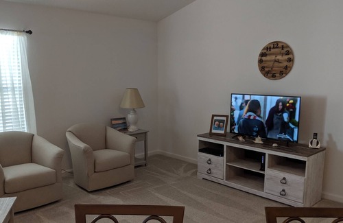 Coleman Cottage | WELCOME TO THE "FLIP FLOP INN" BRING YOUR SUITCASE AND ENJOY THE VILLAGES FL