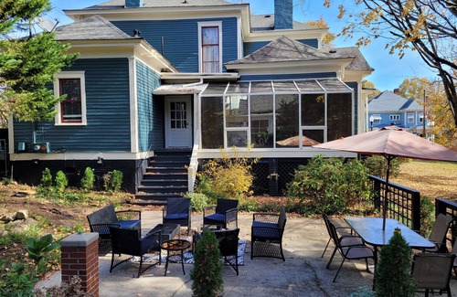 Newnan House | Welcome to The Front Porch, where memories are made.