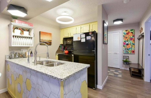Notch Estates Condo | Welcome to the Honeybee Hideaway Unit 1