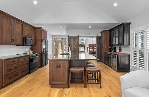 Double Springs House | Welcome to The Lazy Buoy, a peaceful getaway nestled on the shores of Smith Lake