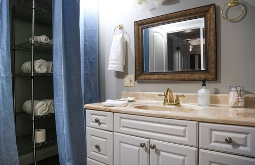 Glencoe Cabin | Welcome to The Monte a Vintage cabin in the Woods with game room!