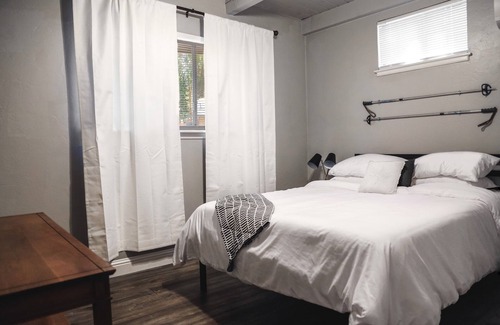 Glencoe Cabin | Welcome to The Monte a Vintage cabin in the Woods with game room!