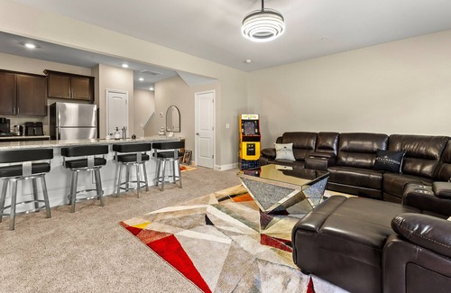 Morrow House | Welcome to The Palace