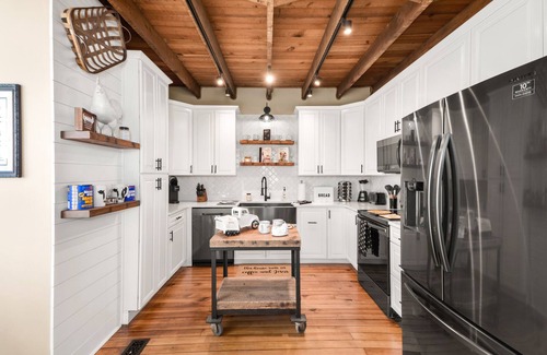 Jefferson House | Welcome to the Rusty Rose-Restored Farmhouse feel in the heart of Jefferson, MD