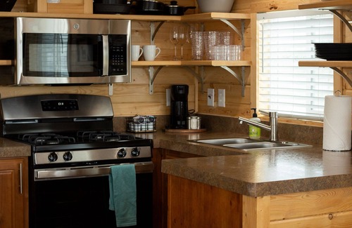 Rexburg Cabin | Welcome to Tiny Home Luxury! Fully Stocked - Sleeps 8