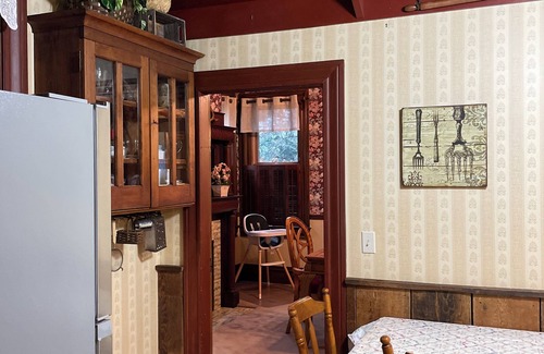 McClellandtown House | Welcome to Watson's Woodland Manor-a charming 1825 historic home nestled in the heart of Deer Creek Winery. This spacious retreat sleeps up to 12 guests, making it perfect for families, friend groups, wedding parties, or reunions. 3 bedroo