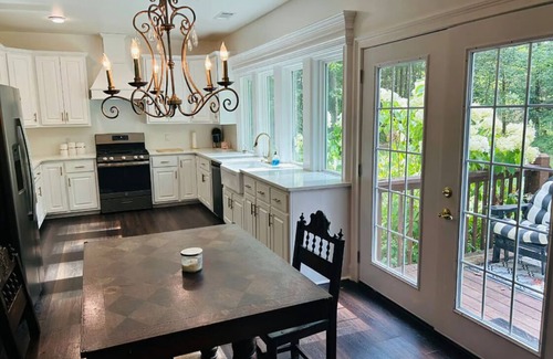 Mount Berry House | Welcome to Your Charming Retreat in Plainville, Georgia