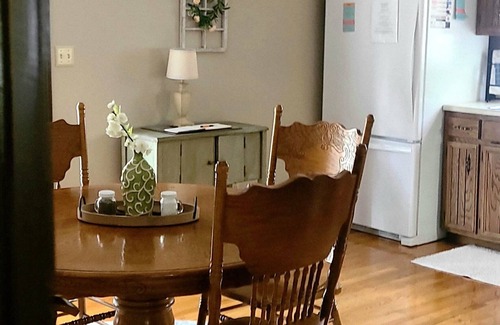 Bardstown House | Welcome to your home away from home at my Bardstown’s Sweet Retreat!