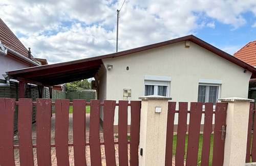 Szolnok Apartment | Welcoming 2-bedroom apartment with AC in Szolnok